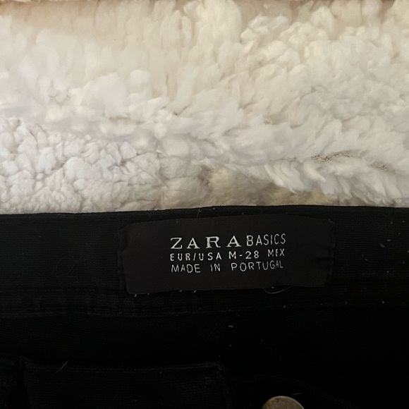 Zara Jeans - Picture 2 of 2